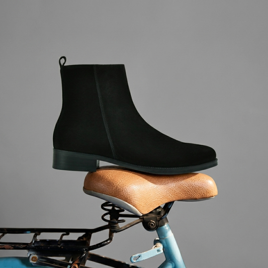 RNK Lord Noir Suede Boots in Black
