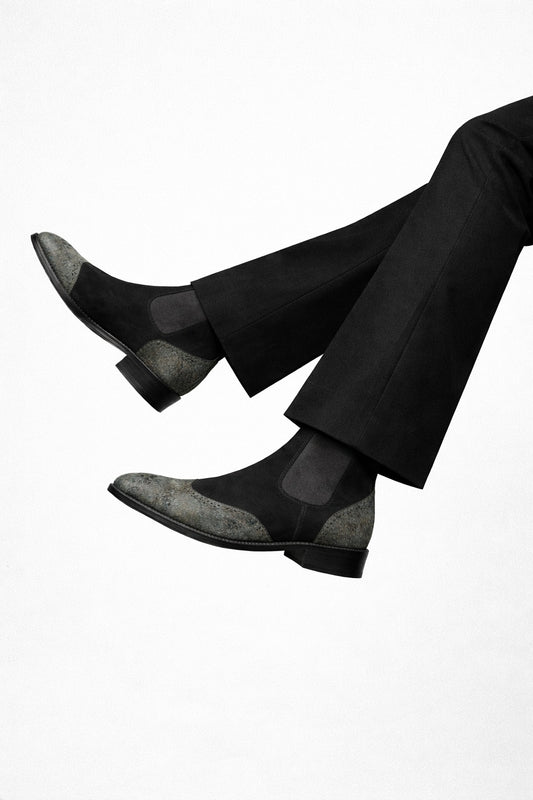 Alessandro – Black Textured Chelsea Boots in Embossed Leather