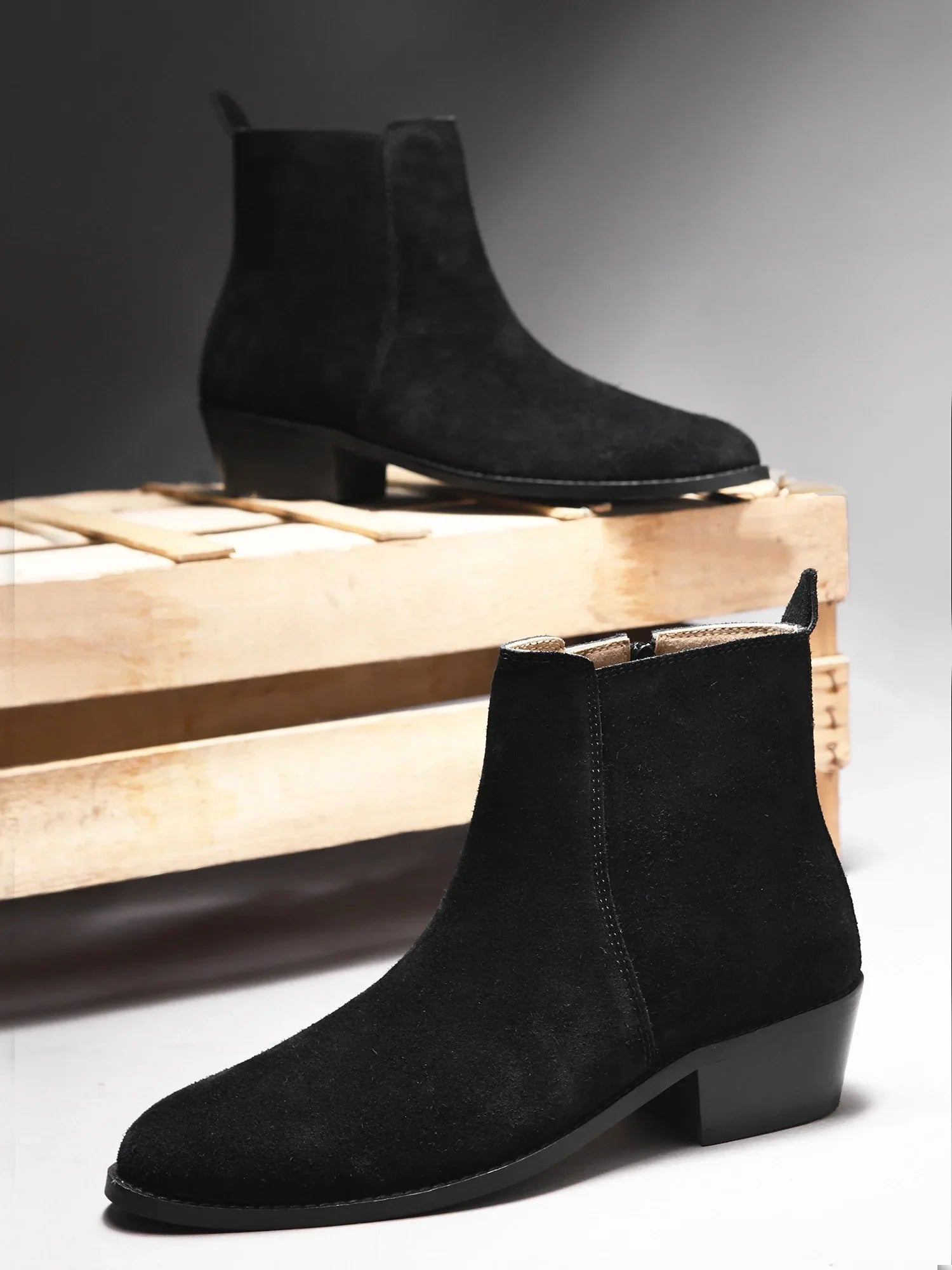 Black suede boots with a side zip in Cuban heel | RNK LUXE