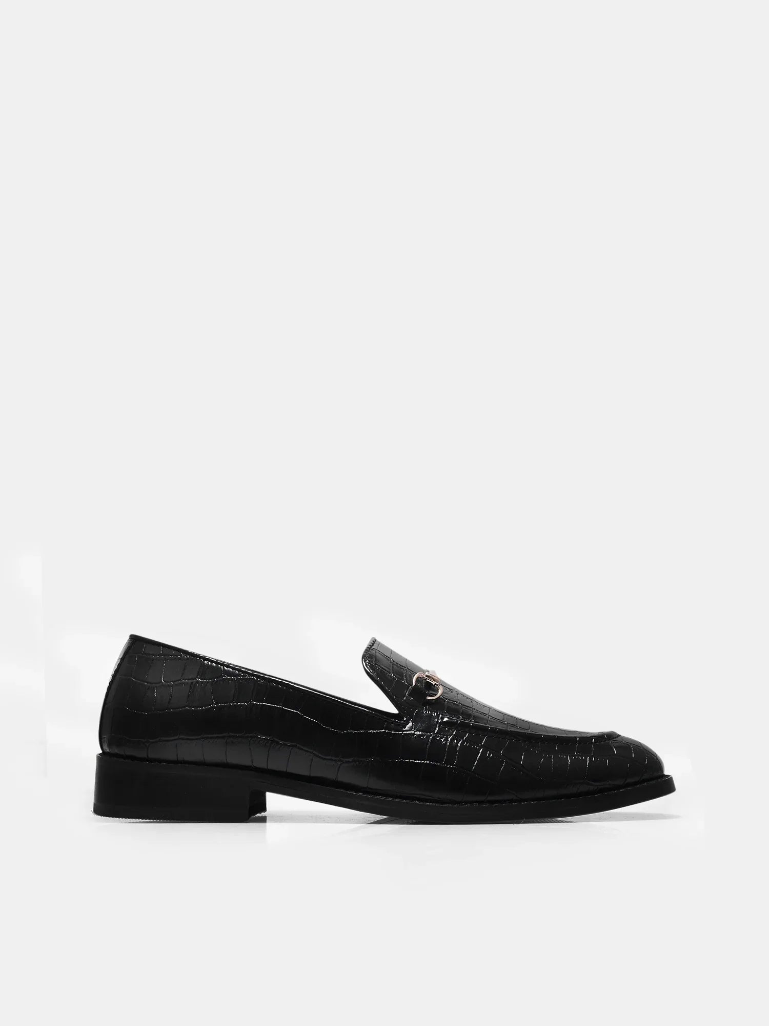 Croco Slip-ons in Black - Premium men’s loafers in a crocodile leather pattern, perfect for a sophisticated and timeless style.