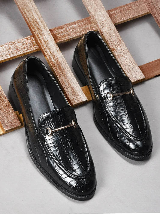 Croco Slip-ons in Black - Premium men’s loafers in a crocodile leather pattern, perfect for a sophisticated and timeless style.
