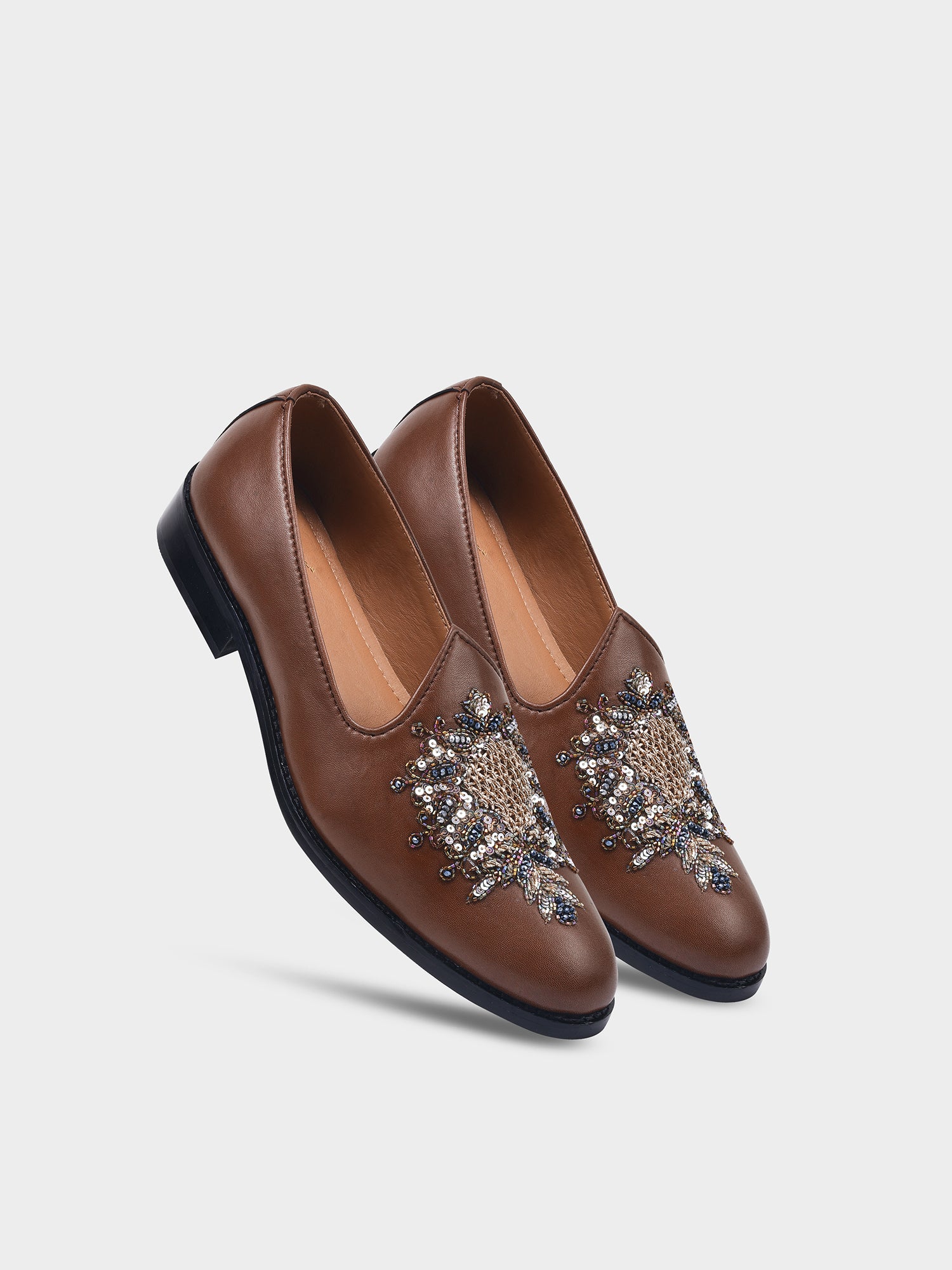 Shahi Zardozi Mojari | Handcrafted Heritage Embroidered Leather Traditional Slip-On for Men