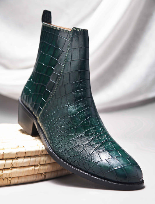 Green colour croco pattern leather boot with side zip and mid heel