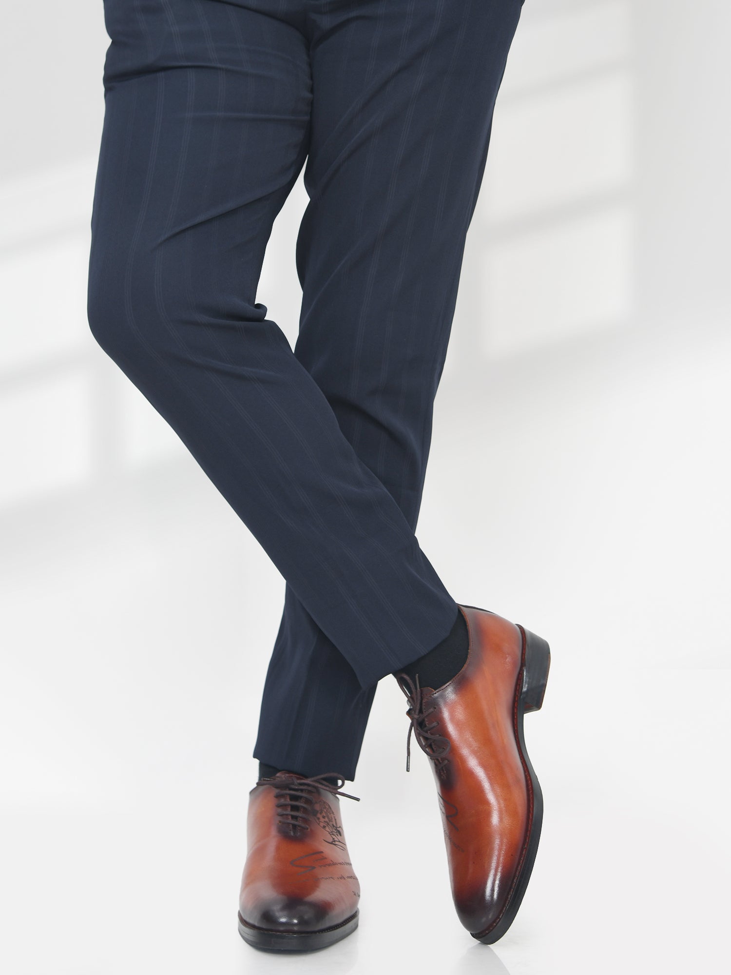 The Vinci - Hand-Painted Wholecut Oxford in Burnished Tan with Script Engraving