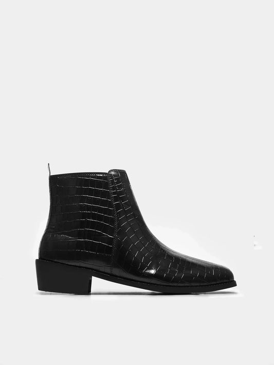 Black colour croco pattern leather boot with side zip and mid heel
