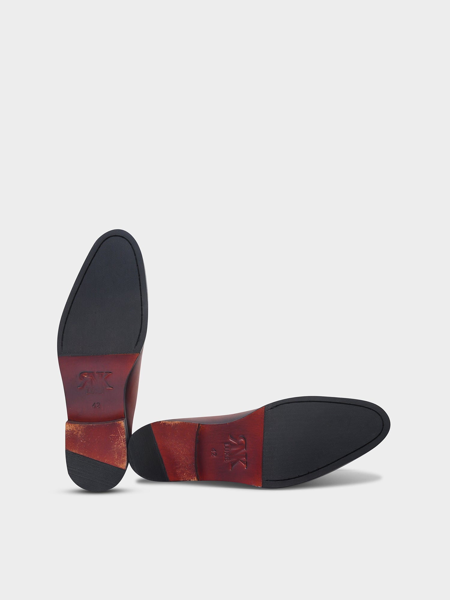 The Vinci - Hand-Painted Wholecut Oxford in Burnished Tan with Script Engraving