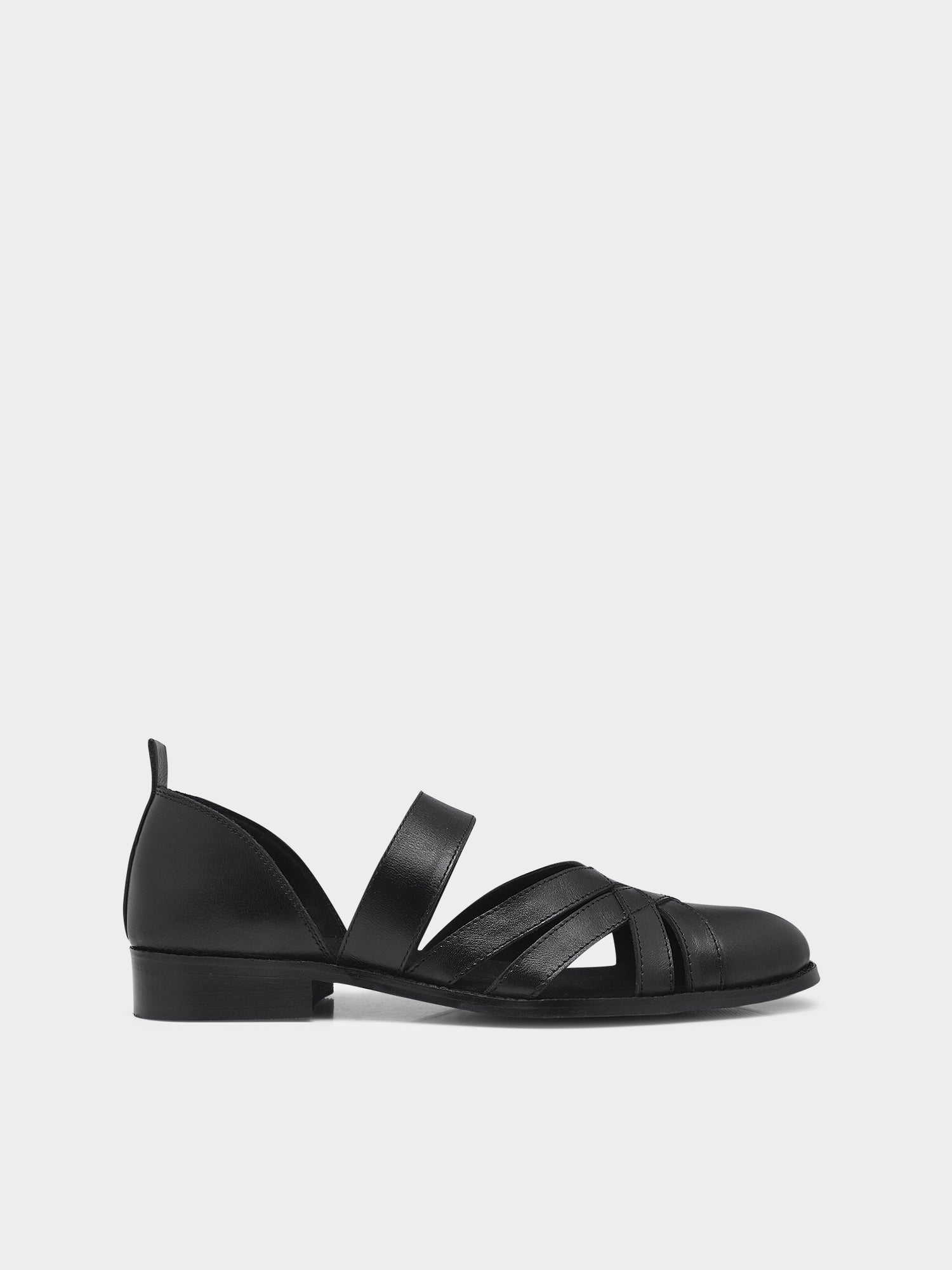 Elegant black leather sandals for formal and traditional wear