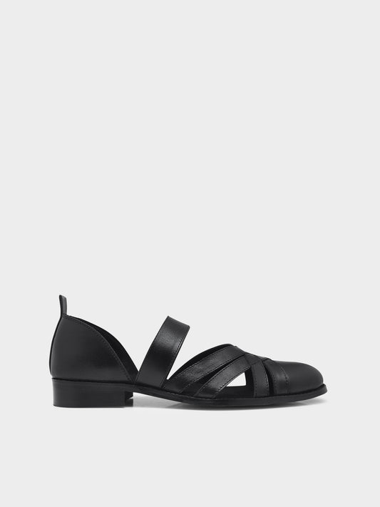 Elegant black leather sandals for formal and traditional wear