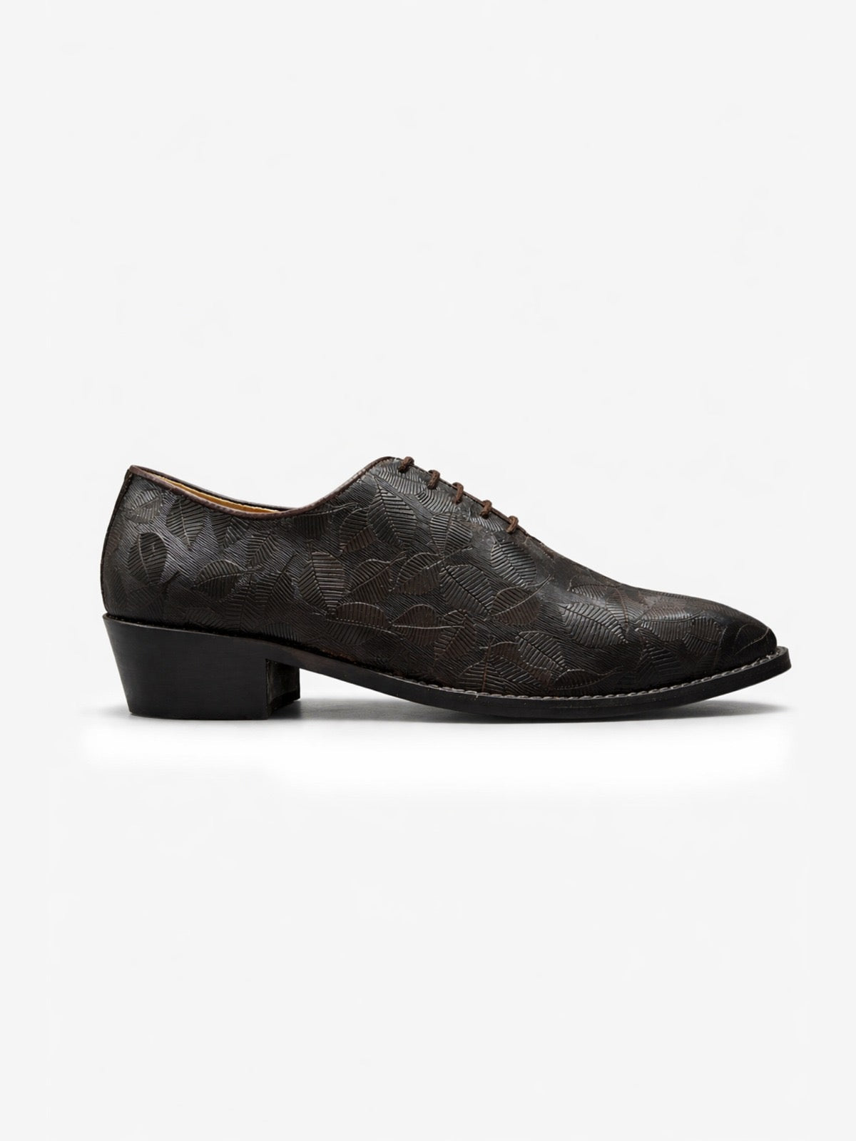 leaf embosed wholecut oxfords